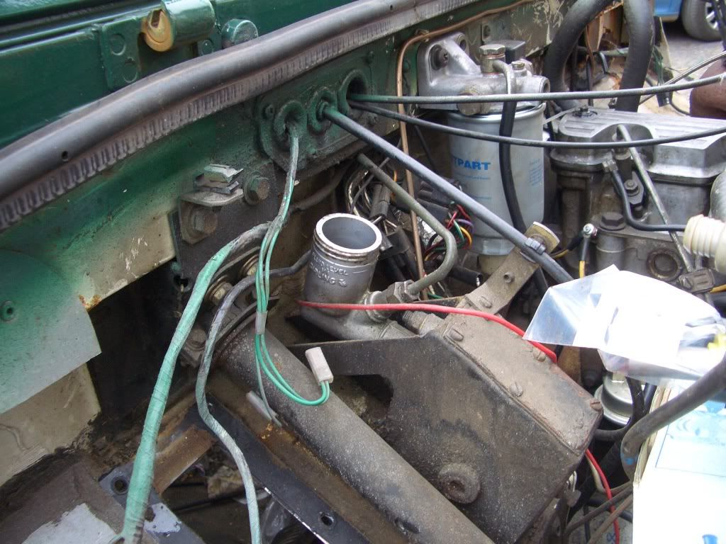 Clutch pedal box and pipe removal. LandyZone Land Rover Forum